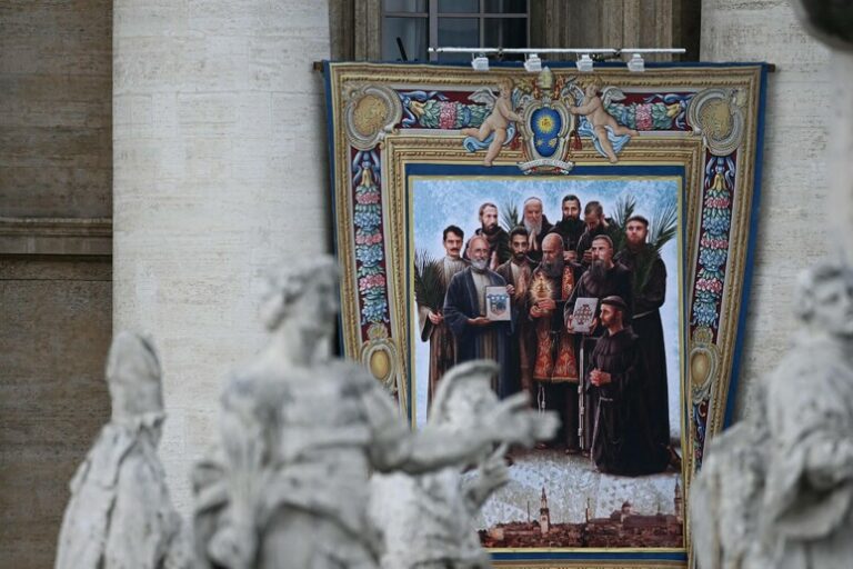 Il Giorno dei Nuovi Santi: Una Celebrazione di Fede e Servizio con Papa Francesco e Mattarella