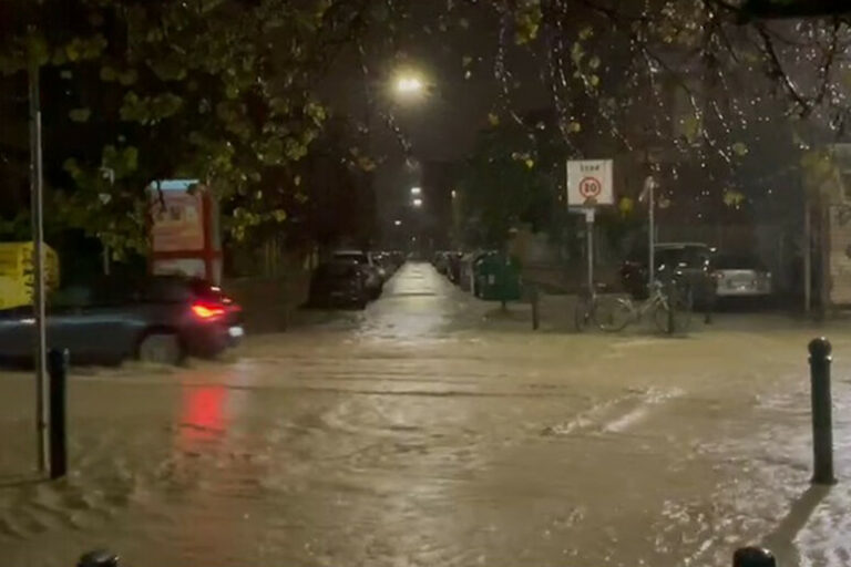 L'Assedio del Maltempo a Modena: Ponti Chiusi e Strade Inaccessibili