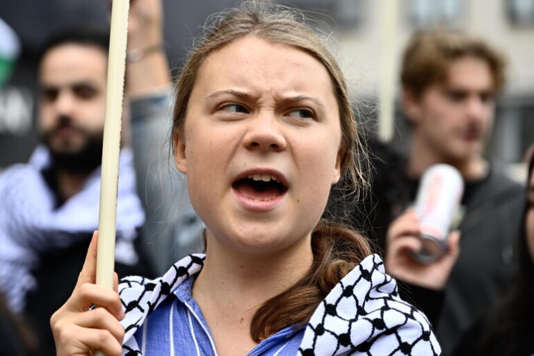 Quando il Clima Incontra la Politica: Greta Thunberg e il Corteo di Milano