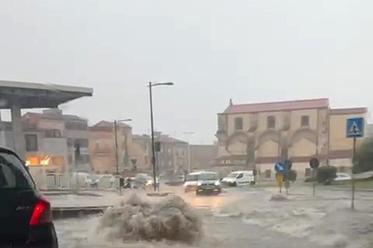 Sassari Sott'Acqua: Un Nubifragio Paralizza la Città!