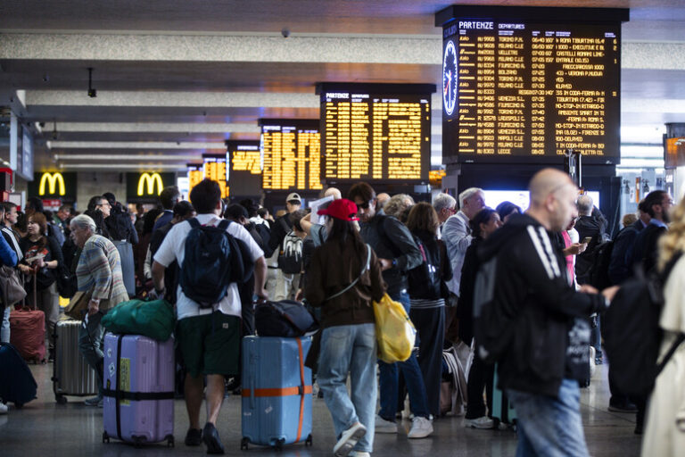 Scacco al Contratto: Il Caos Ferroviario che ha Congelato i Convogli