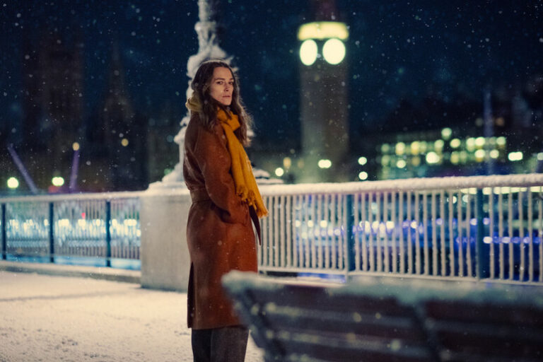 Spie sotto l'albero: Keira Knightley brilla in "Black Doves" su Netflix