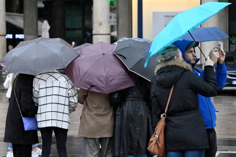 Tempesta in Arrivo: L'Italia si Prepara a Tre Onde di Maltempo