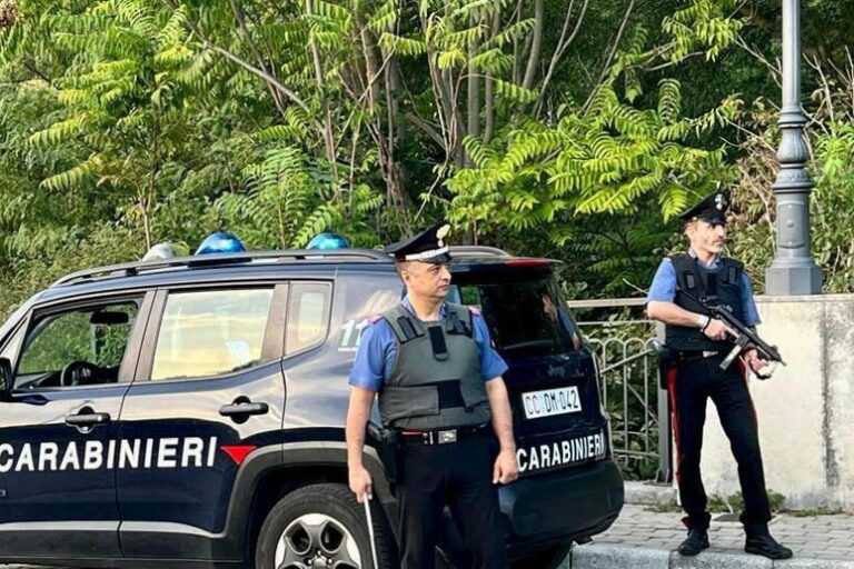 Terrore a Cosenza: Salvate da una Vita di Costrizione e Paura