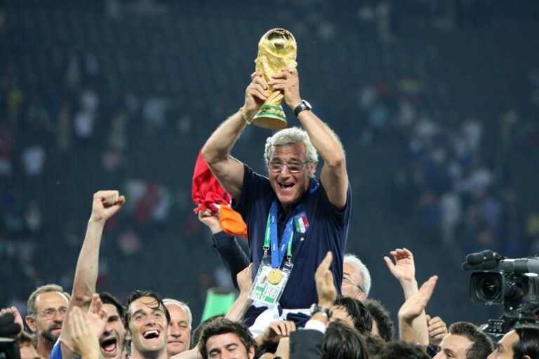 **Una Notte Magica a Viareggio: L'Intramontabile Squadra del 2006 Celebra Lippi**