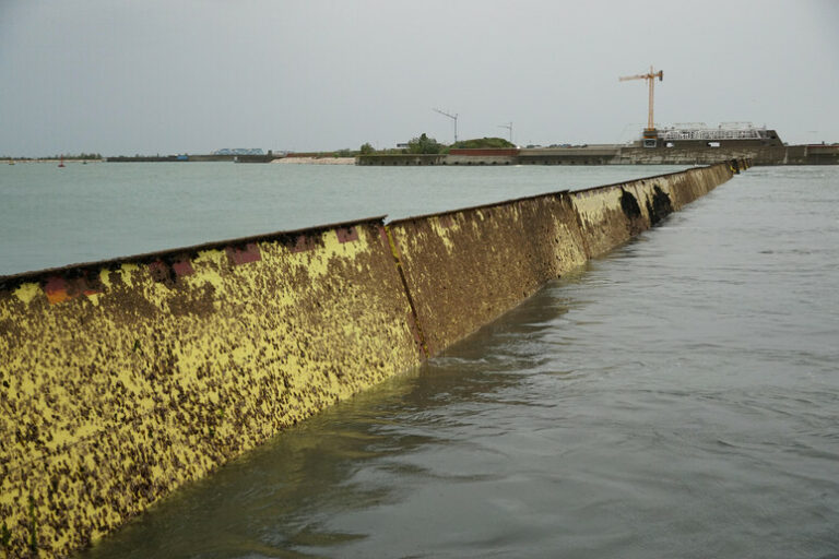 Venezia e le Sfide dell'Acqua: Il Mose in Azione Contro le Inondazioni