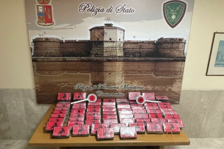 Colpo Grosso a Civitavecchia: Sequestrati 87 kg di Cocaina dal Valore di 10 Milioni di Euro