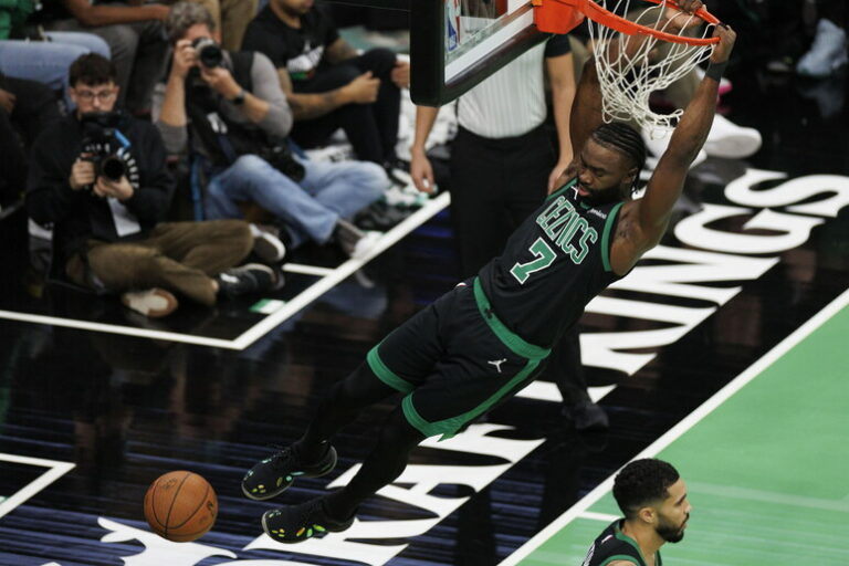 Colpo di Scena a Boston: Hawks Battono i Celtics in una Partita al Cardiopalma