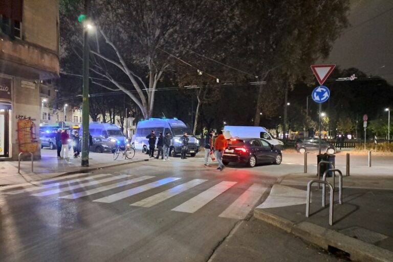 Esplosione di Rabbia Urbana: La Notte di Fuoco al Corvetto