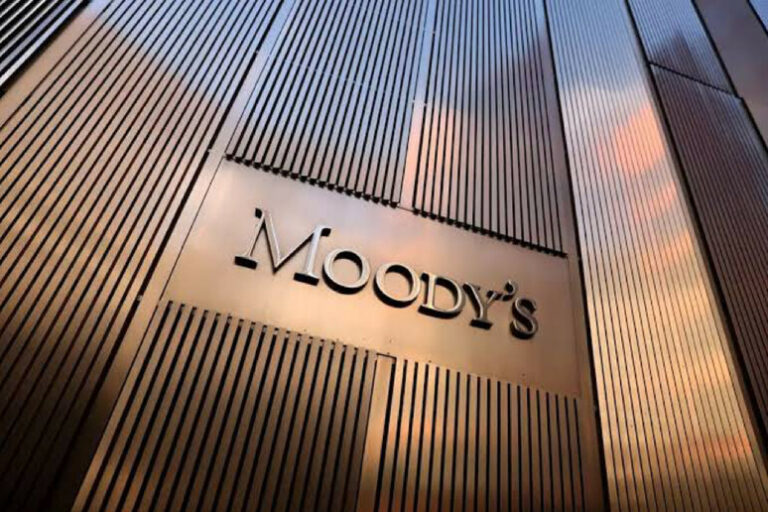 L'Italia e il Labirinto Economico: Prospettive e Sfide Secondo Moody's