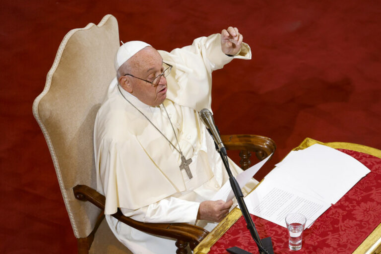 Papa Francesco: "L'istruzione è per tutti!" Discorso Rivoluzionario alla Gregoriana