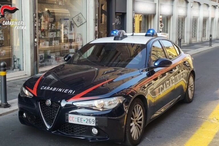 Terrore Familiare: Giovane di Parma Arrestato per Tentato Omicidio