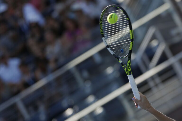 Zverev Lancia l'Allarme: Palline di Tennis a Rischio per la Salute dei Giocatori