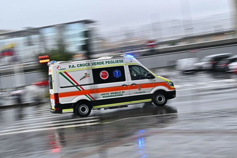 Choc in Chiesa: Calice Avvelenato, Prete in Ospedale