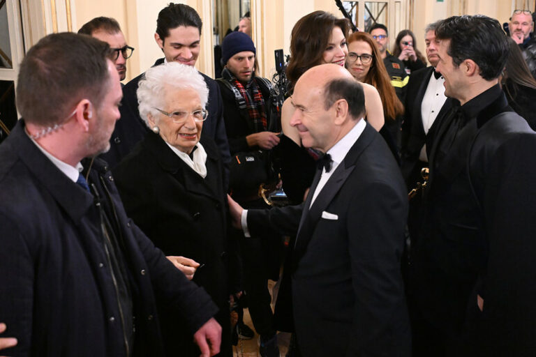 Il Ballo in Maschera: Sobrietà ed Eleganza alla Prima della Scala