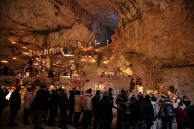 Il Natale Senza Presepe: Genga Rinuncia Ancora al Suo Gioiello