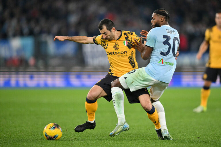 Inter Domina all'Olimpico: Una Sinfonia di Sei Gol che Stordisce la Lazio