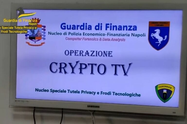 La "fabbrica" del crimine digitale di Napoli: smantellata centrale IPTV, multe per gli utenti