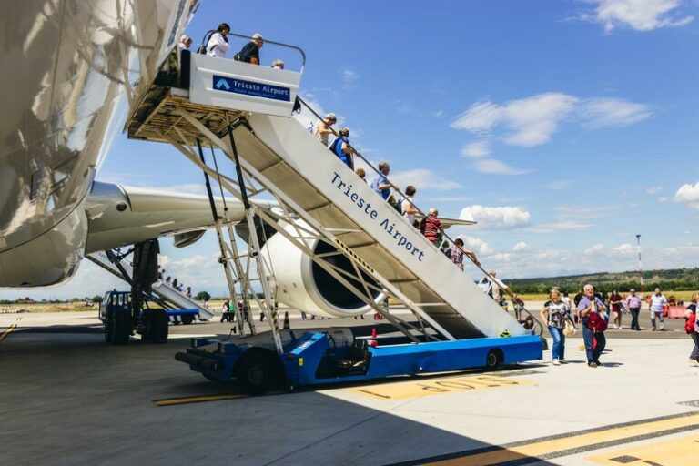 L'aeroporto di Trieste punta in alto: 1,3 milioni di passeggeri e nuove rotte nel 2024