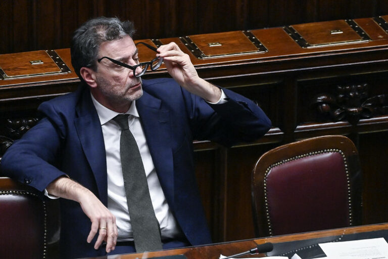 Manovra 2025: Tra Fiducia e Frizioni, la Battaglia si Sposta al Senato