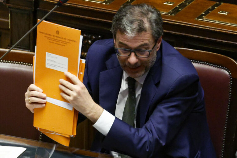 Quando le Aule Parlano: Giorgetti e l'Arte della Protesta in Politica