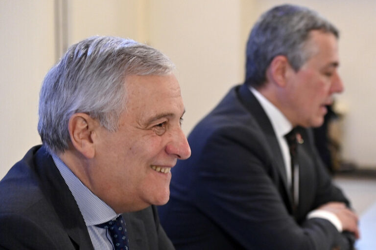 Tajani Scuote il Governo: "Divergenze? Solo Idee Differenti!"