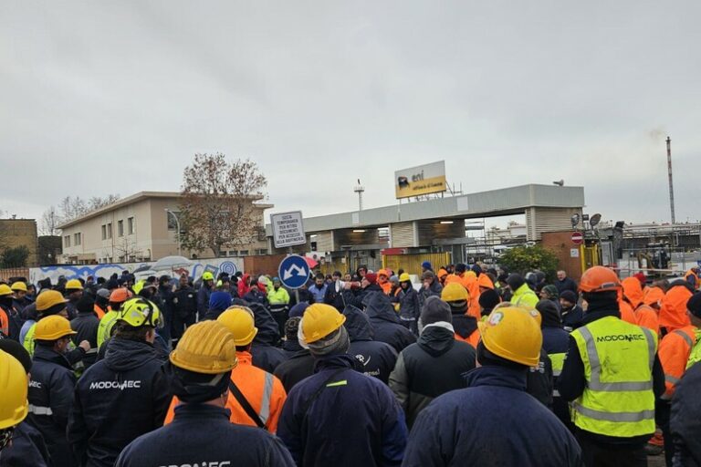 Tragedia e Protesta: Sciopero alla Raffineria Eni di Livorno Dopo l'Esplosione di Calenzano