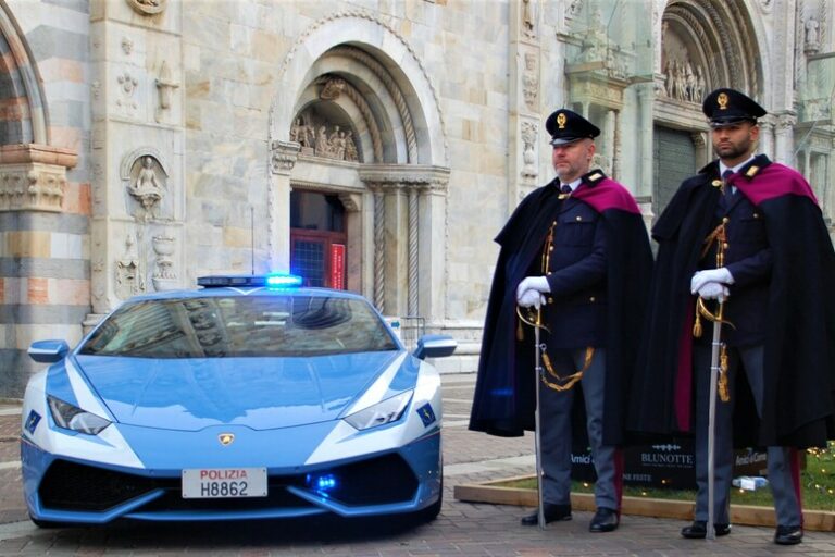 Velocità e Salvataggi: 20 Anni di Lamborghini al Servizio della Polizia