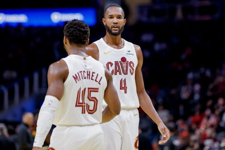 Cavaliers vs Thunder: Un Duello Epico che Prefigura le Finali NBA