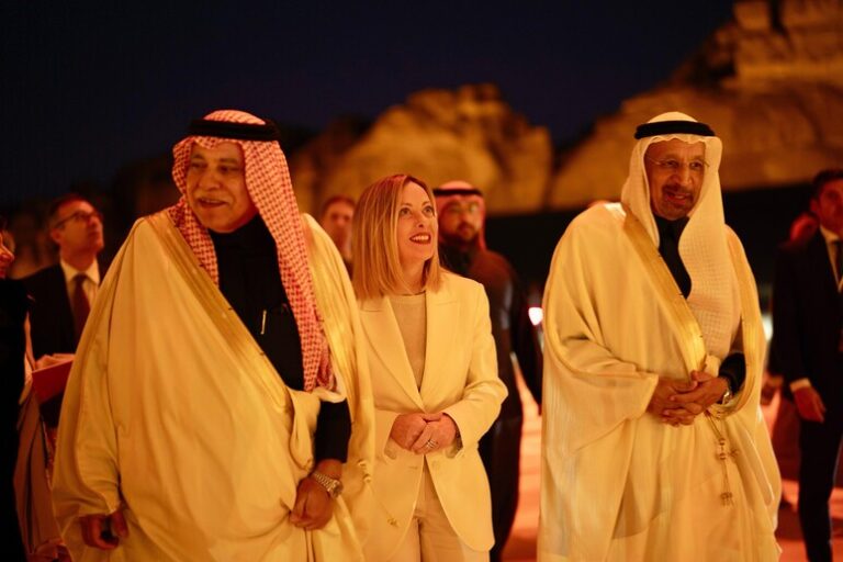 Giorgia Meloni in Arabia Saudita: tra Continuità e Innovazione nelle Relazioni Bilaterali