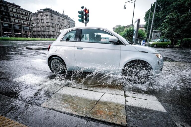 L'Inverno Bussa alle Porte: Maltempo Imminente in Italia