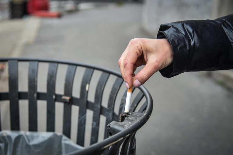 Milano Dice Addio al Fumo all'Aperto: Una Rivoluzione Culturale e Sanitaria