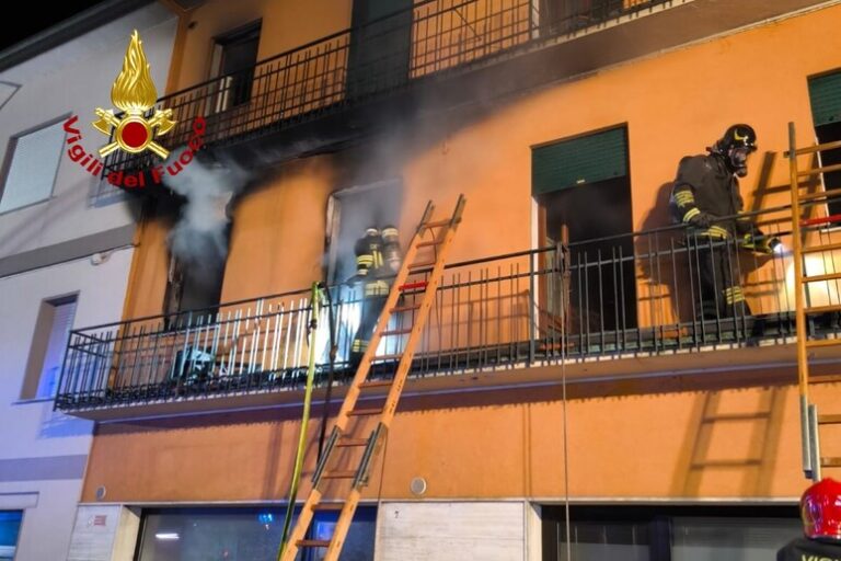 Tragedia a Villafranca: Esplosione Fatale in Condominio