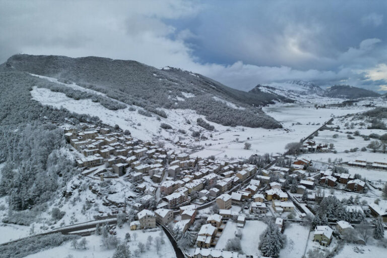 Un Epifania Burrascosa: Meteo Invernale Scuote l'Italia