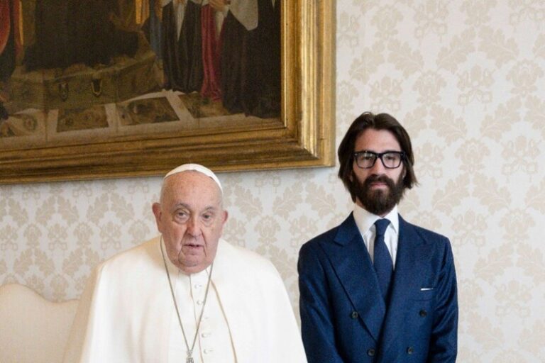 Un Incontro di Valori: Leonardo Maria Del Vecchio e Papa Francesco