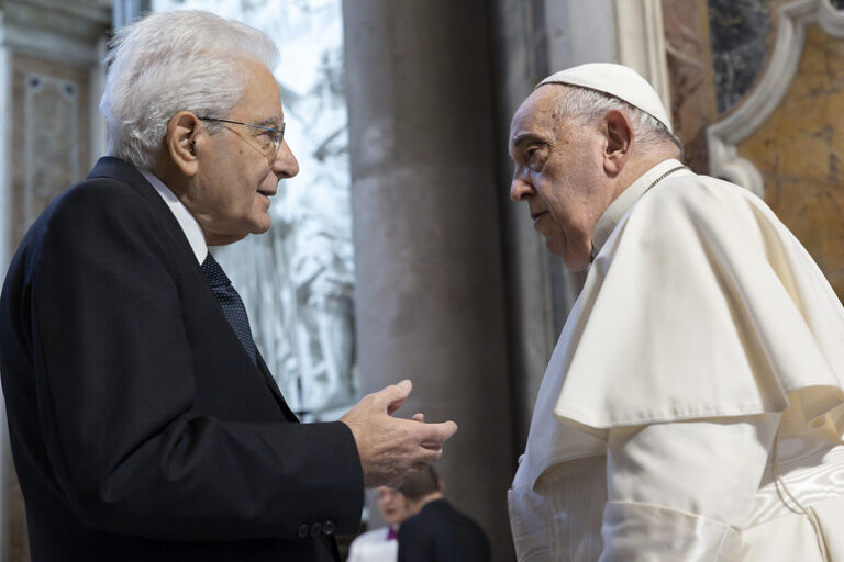 Un Invito alla Pace: Il Presidente Mattarella e Papa Francesco Uniscono le Forze