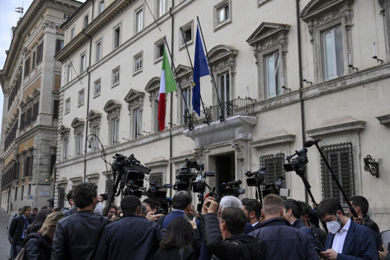 Voci dal Mondo: L'Italia si Sintonizza sulla Scena Globale con Tivùsat