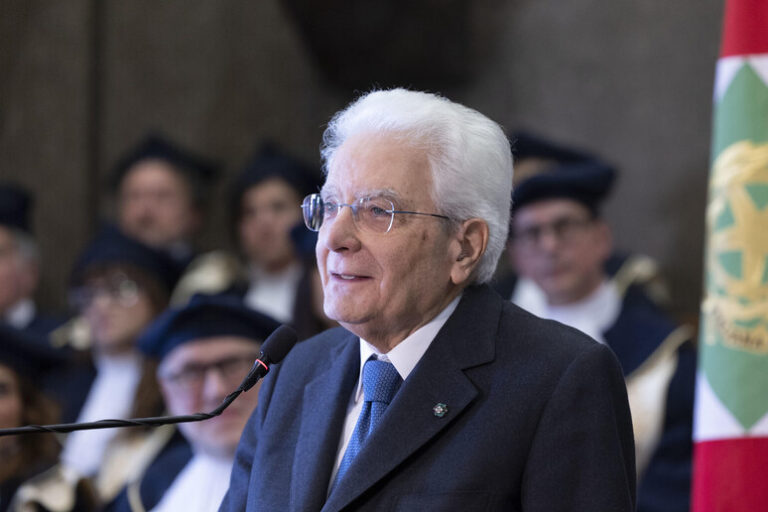 Il Presidente Mattarella e il Mistero di Marsiglia: Serenità e Diplomazia