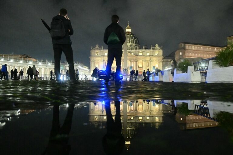 Speranza e Preghiera: L'Aggiornamento sul Recupero del Papa Incoraggia i Fedeli