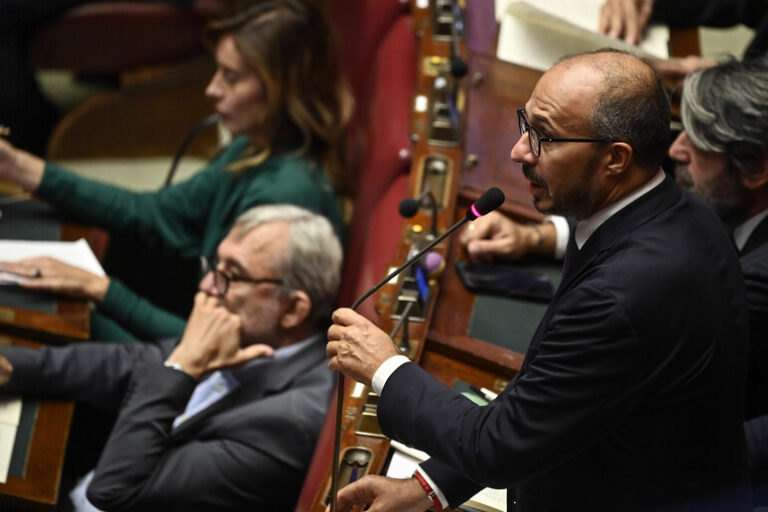 Spyware e Segreti di Stato: Il Braccio di Ferro nel Parlamento Italiano