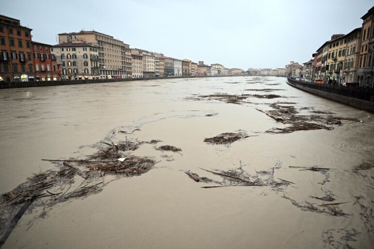 Arno, il Fiume Che Non Temette la Piena: Un Trionfo di Prevenzione e Tecnologia