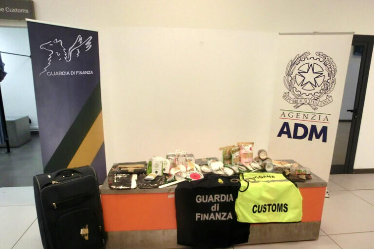 Colpo all'Aeroporto di Torino: Interrotto un Traffico di Cocaina da Tre Milioni di Euro