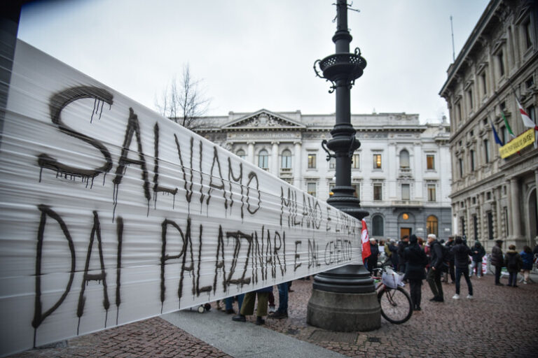 Milano, il Progetto Salva Città Affonda tra Scandali e Ritiri