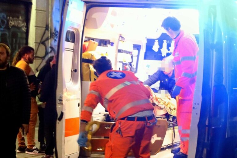 Notte di Terrore a Milano: Due Giovani Ivoriani Feriti in un'Aggressione Violenta