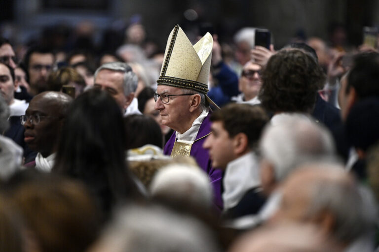 Un Incontro al Vertice: Il Papa tra Degenza e Diplomazia Vaticana