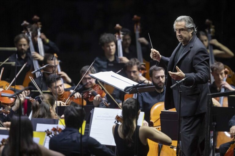 Un'estate a Ritmo di Musica: Riccardo Muti Accende i Riflettori sul Ravenna Festival 2023